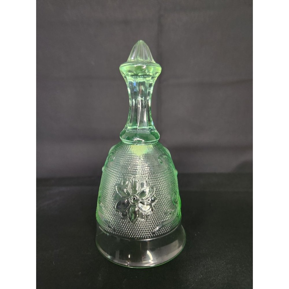 Green Tiara Sandwich Glass Bell Indiana glass, Vintage